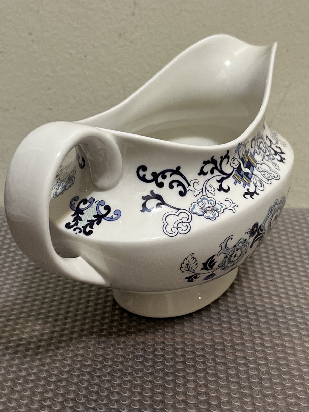 Royal Doulton NANKIN Gravy Boat & Underplate – TC 1091