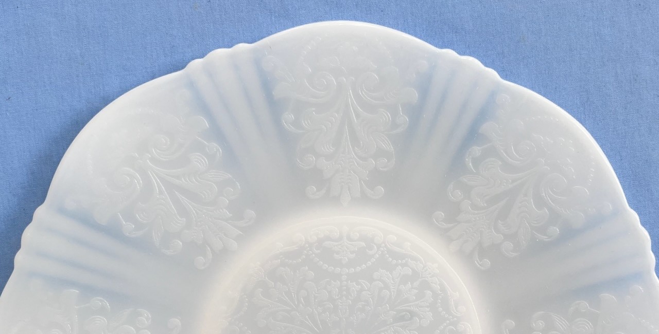 Macbeth-Evans AMERICAN SWEETHEART MONAX 11 3/4 Inch White Salver Serving Plate