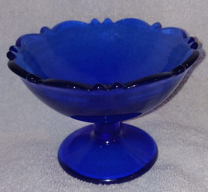 L.E. Smith – Mt Pleasant Cobalt Blue Glass – Footed Bowl