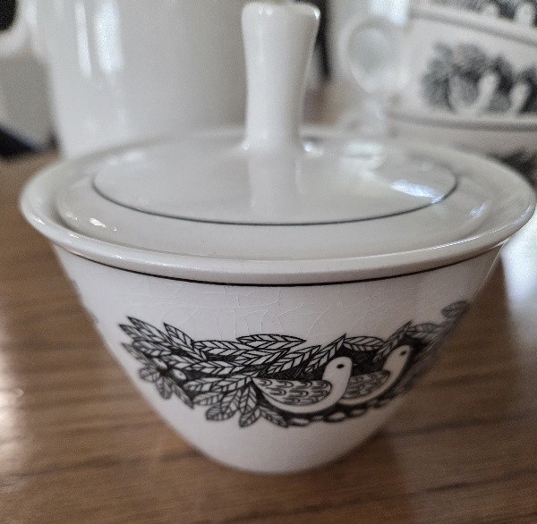 Set- Fransican Bird N Hand White Stoneware Creamer And Sugar Bowl