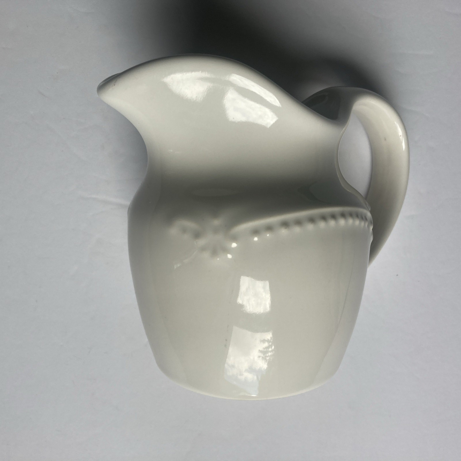 Pfaltzgraff Pearl Brocade Creamer 4.5″ White Embossed Stoneware 1994-1997 USA
