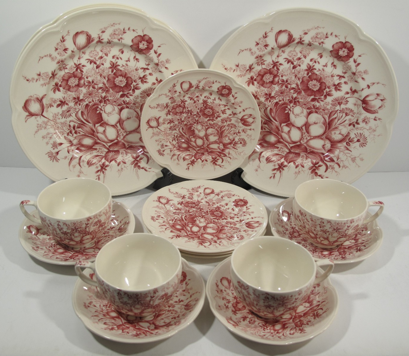 VTG Windsor Ware 16 Pieces Dover RED Pattern Johnson Bros. England Serving for 4
