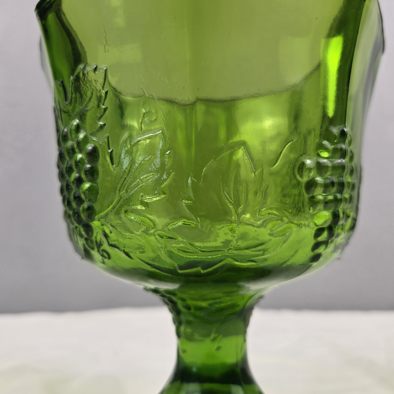 Vintage Indiana Glass Harvest Grape Forest Green Footed Comport Dessert Bowl