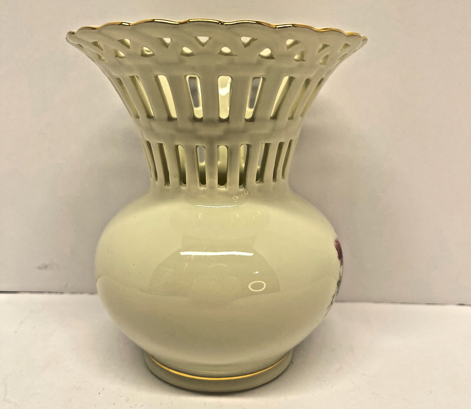 Formalities Baum Bros Victorian Rose Pierced Lattice Rim 5.5″ Vase-Vintage