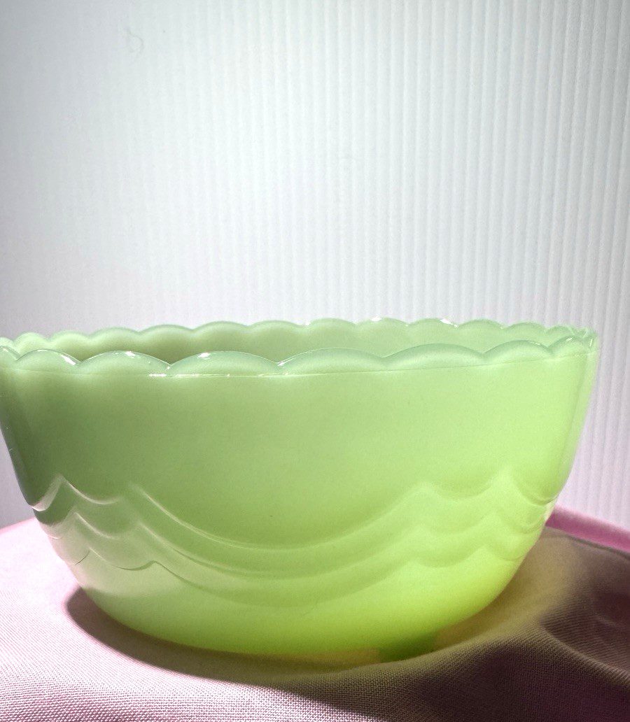 Fire King Jadeite 3 Footed Bulb Bowl 5 1/4″ Scalloped Rim Vintage Mid Century
