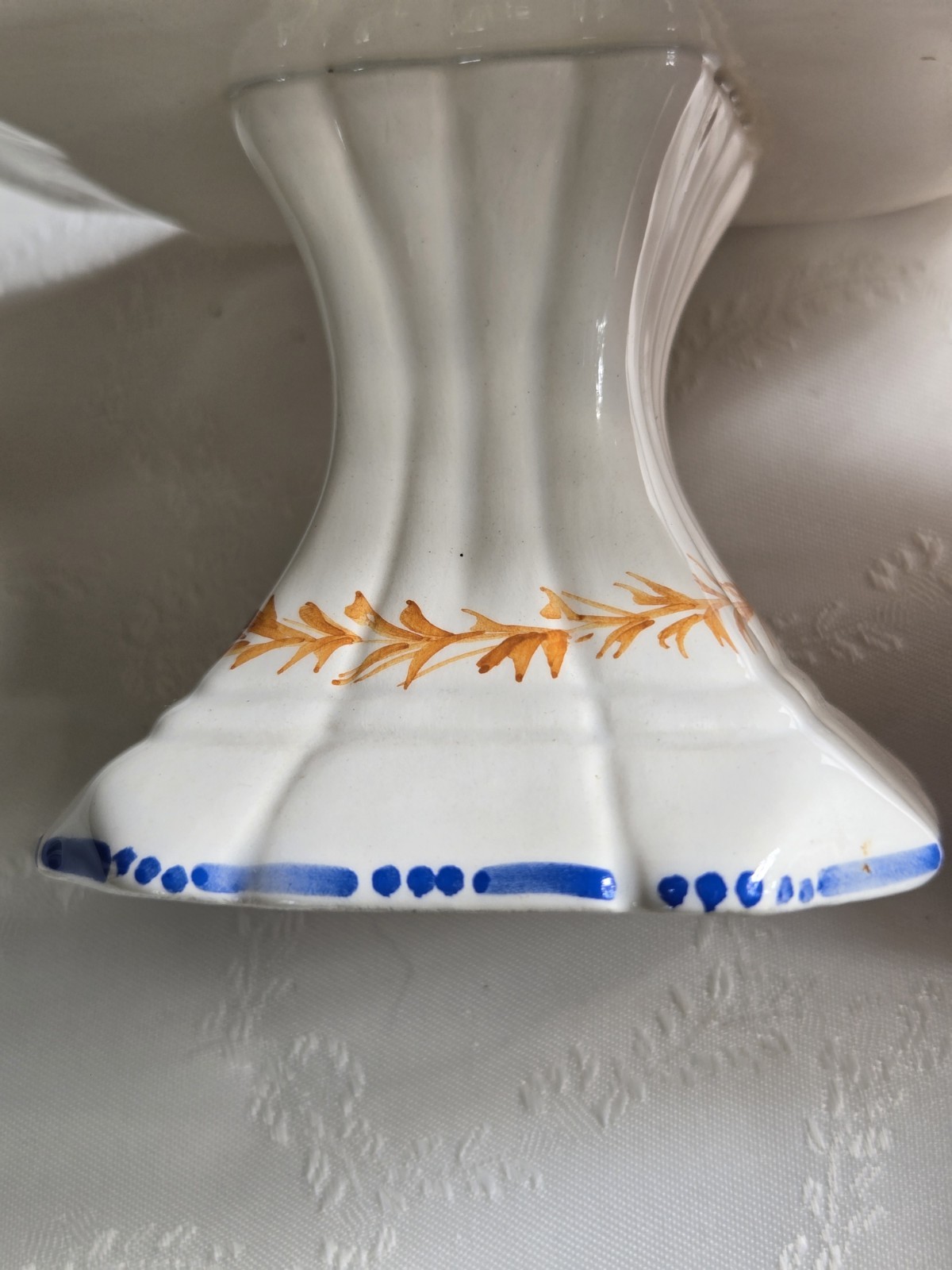 Vintage A. Zen Nove Italy Hand Painted Majolica Pedestal Cake Stand / Compote