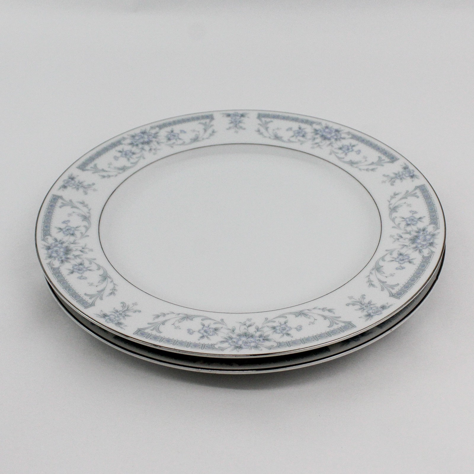 Set Of 2 Vintage Sheffield Blue Whisper 10.25” Dinner Plates Japan 1985