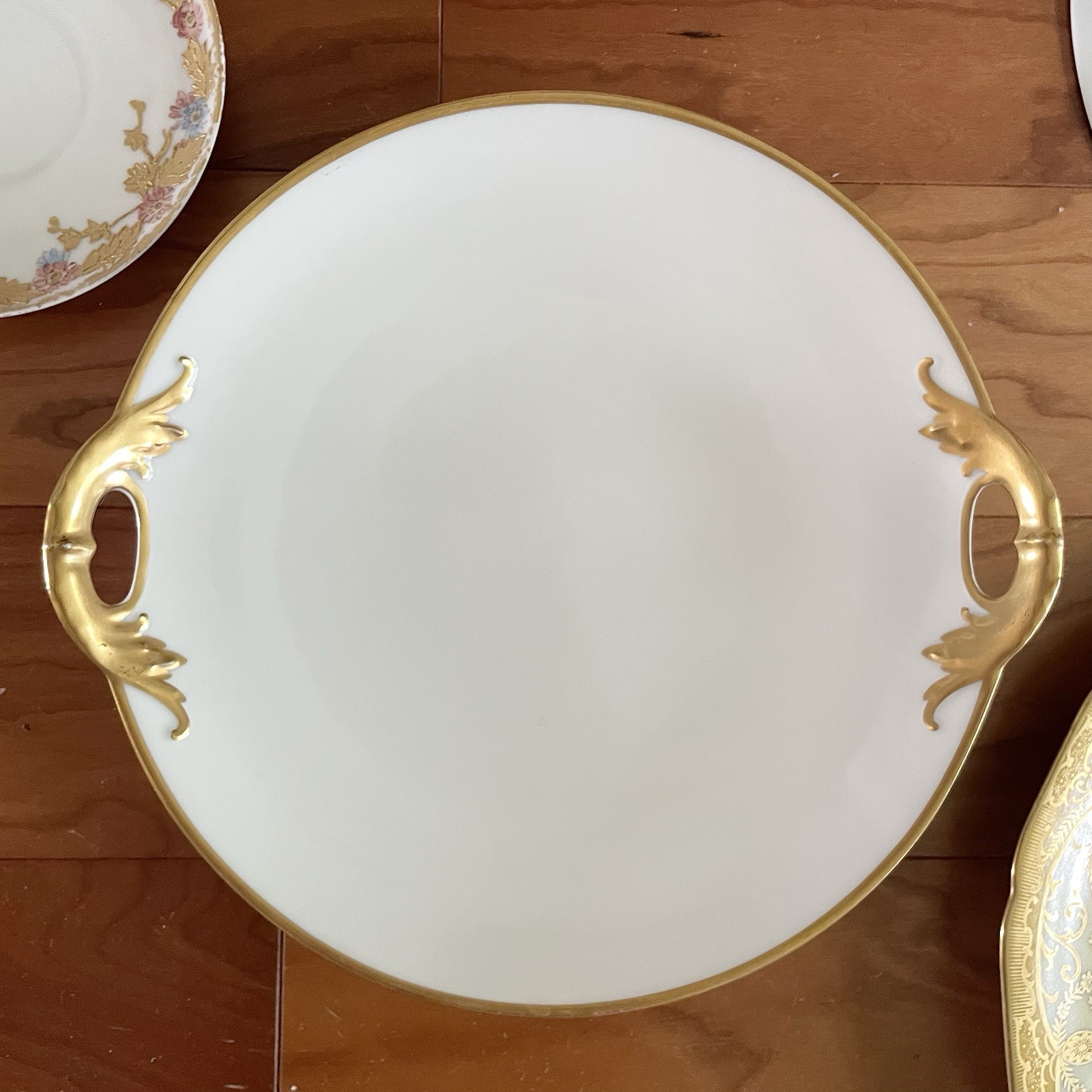 Vtg Collection of 5 Elegant Gold Floral Plates Wall Collage Decor Display Wreath