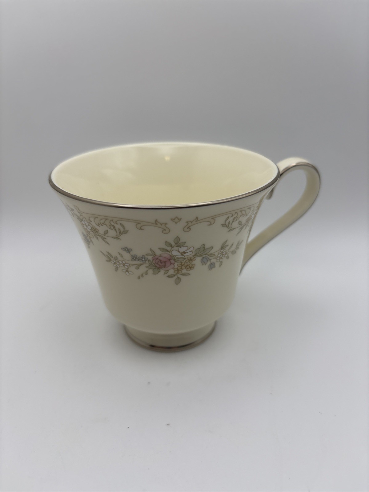 Royal Doulton The Romance Collection Diana Cup H 5079 Made In England