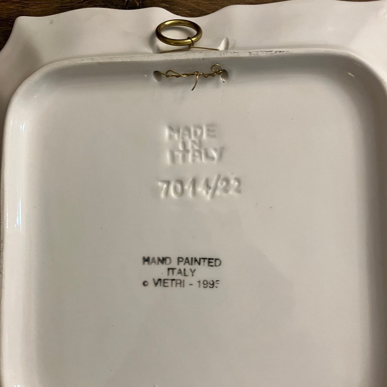 Vintage Set 4 Vietri Disappearing Pear Wall Hanging Plates 8 3/4″ each
