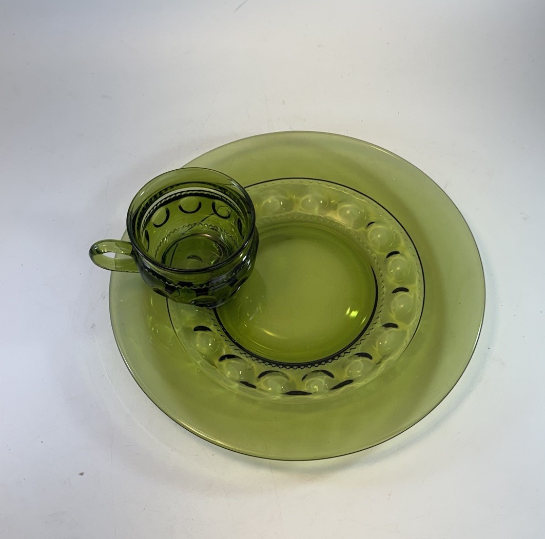Vintage Indiana Glass Olive Green Thumbprint Cup & Saucer Set of 4 Kings Crown