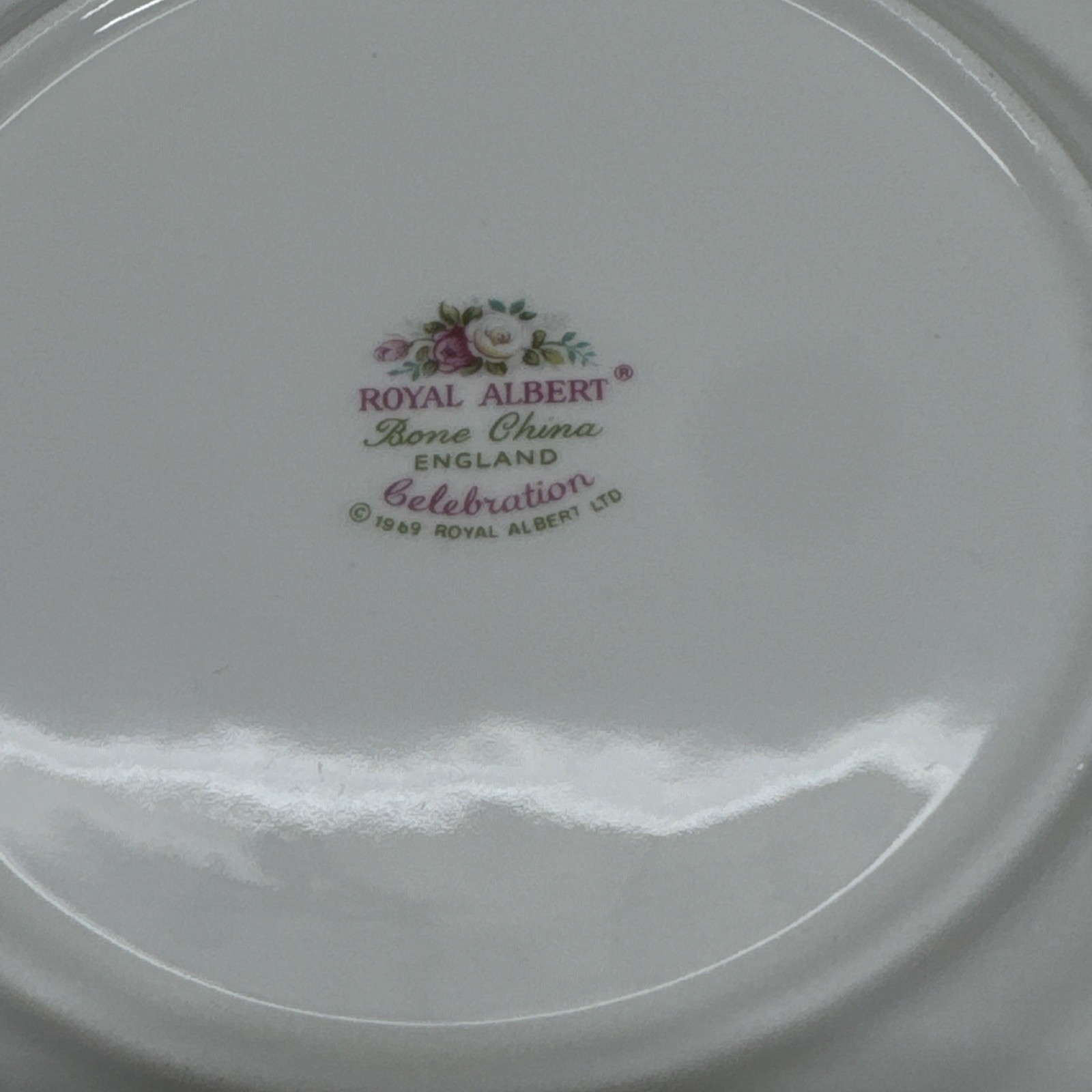 Royal Albert CELEBRATION Bread & Butter Plate(s) 6 1/4″ Bone China England MINT