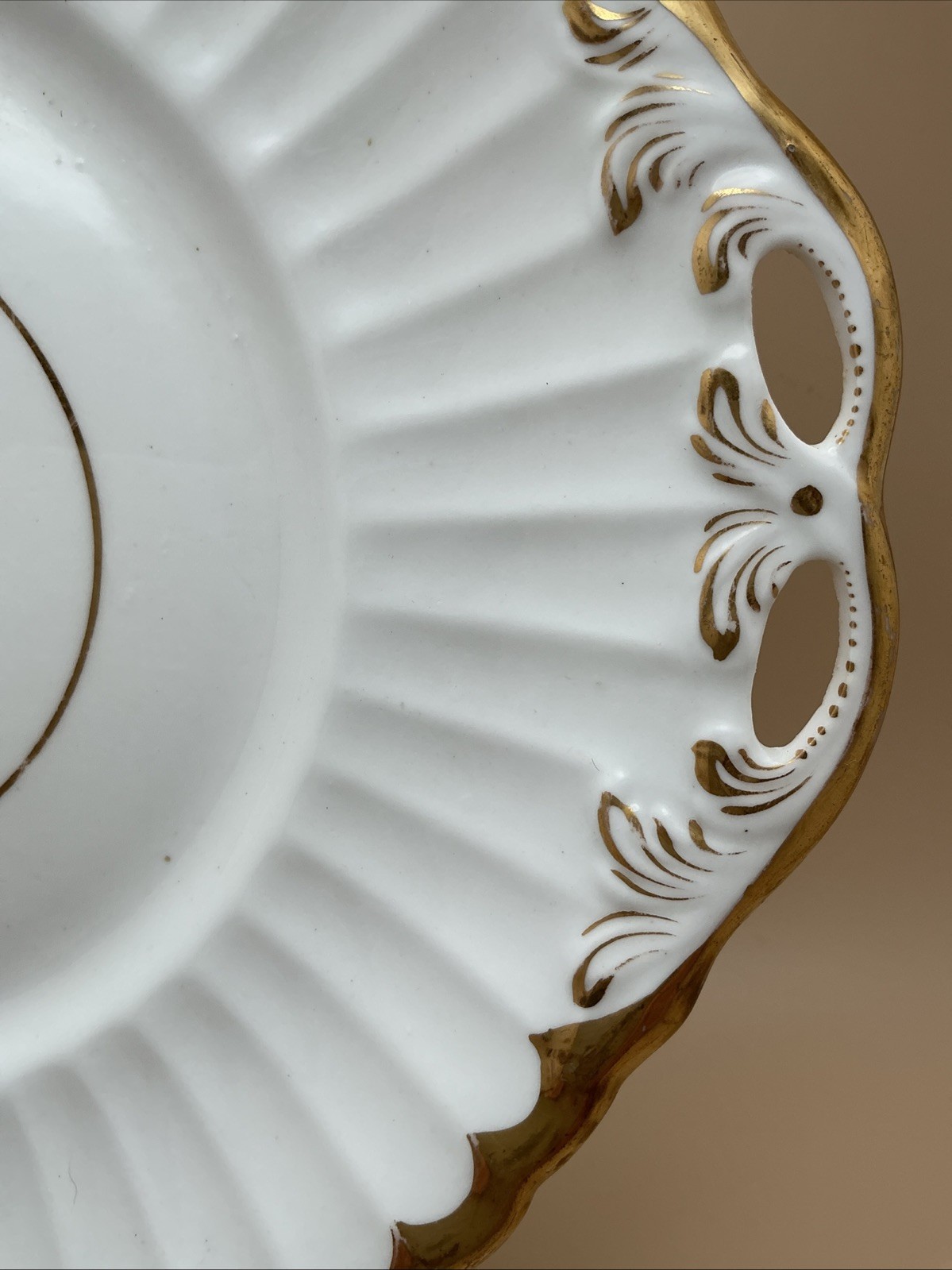 Elite Limoges France Ribbed Dessert Plate Handled Gold Rim Platter 10″-No Stamp