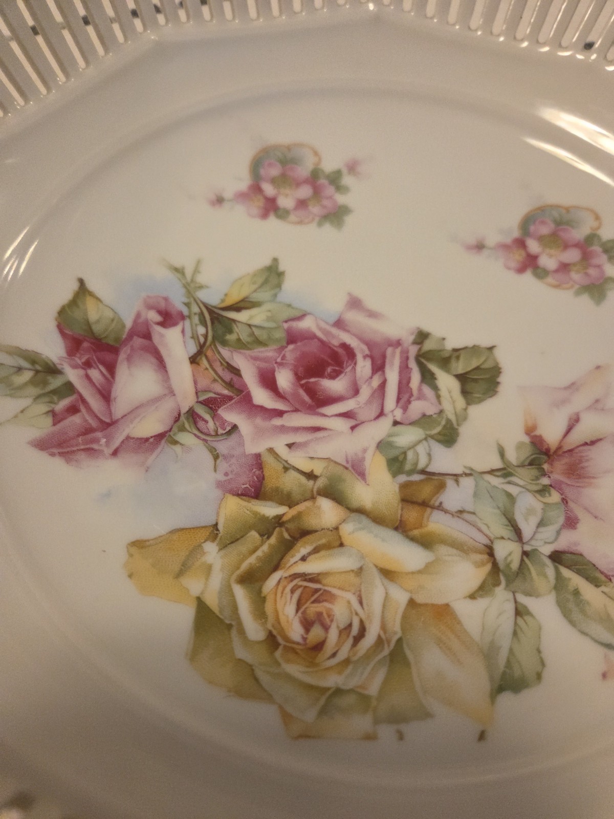 Bavaria Porcelain Floral Roses Decorative Plate, Round Pierced Rim, Printed