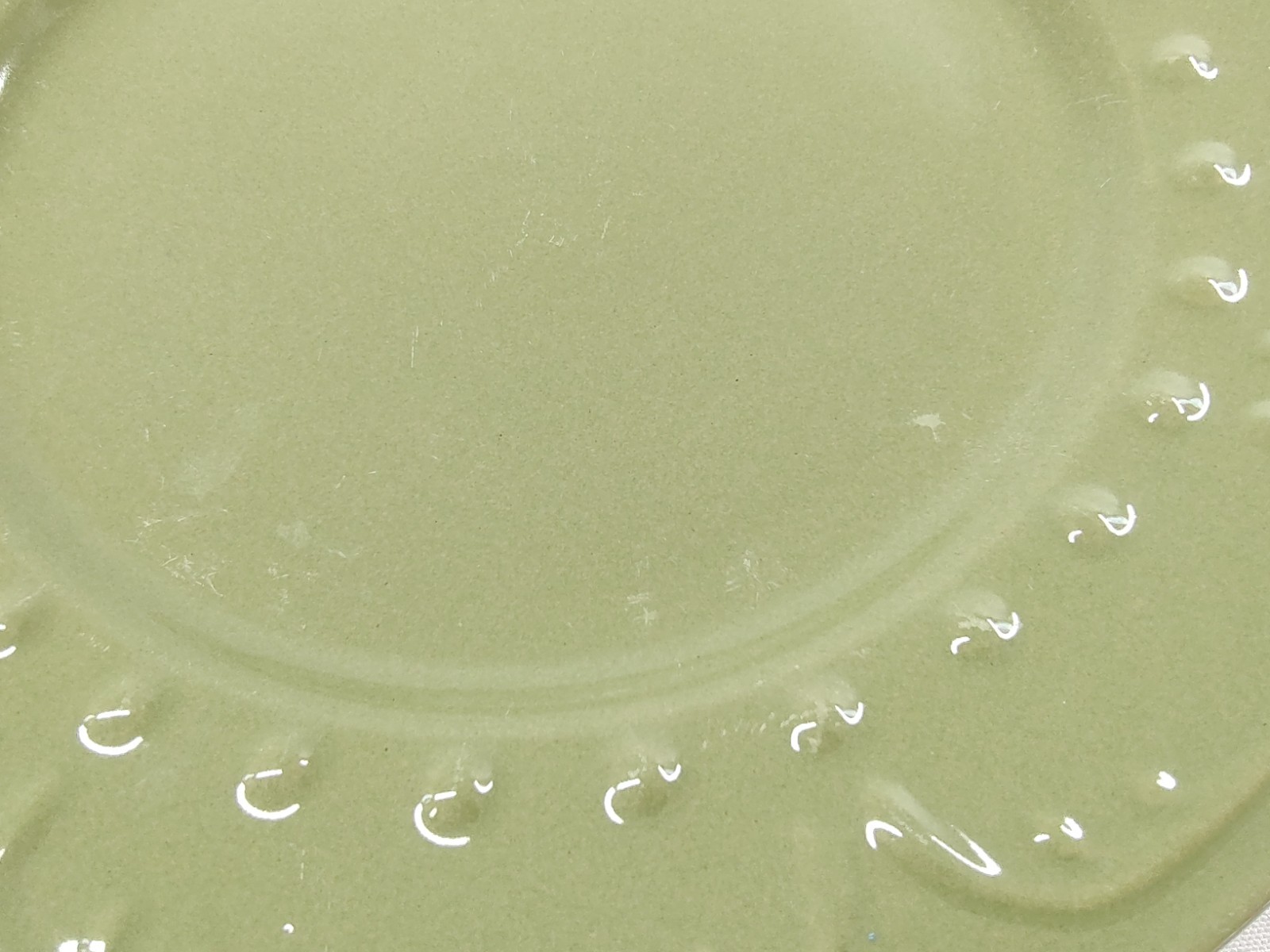 Candice Collection Dinner Plates Elegant Dining Avocado Green Embossed Lot of 4