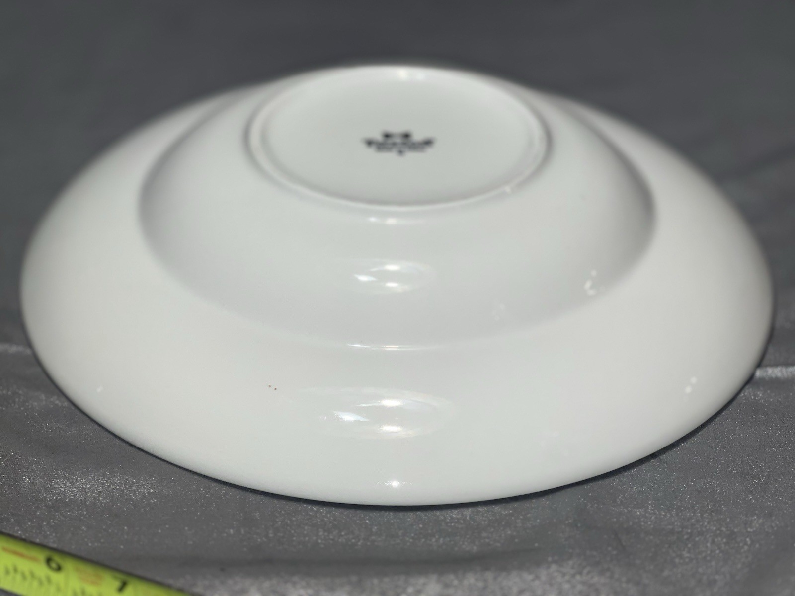Tuxton Concentrix Cilantro Green 12” Pasta Bowl 24.5 Oz Restaurant Ware Unused