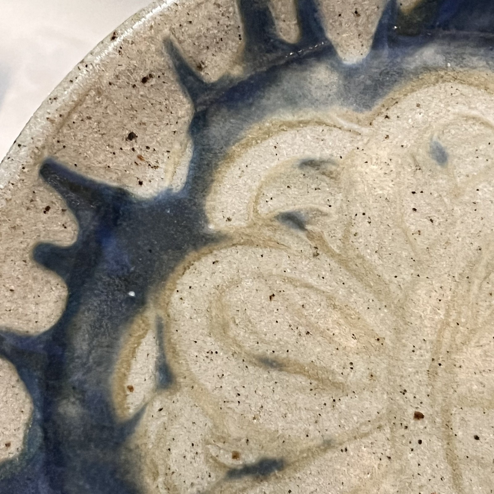 Studio Art Pottery Decorative Plate 8.5″ Hand-Painted Floral Taupe Blue Design
