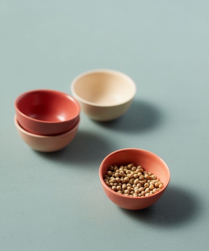 New Anthropologie Ceramic Pinch Bowls Pink Set Of 4 Salt Pepper Spice Terrain