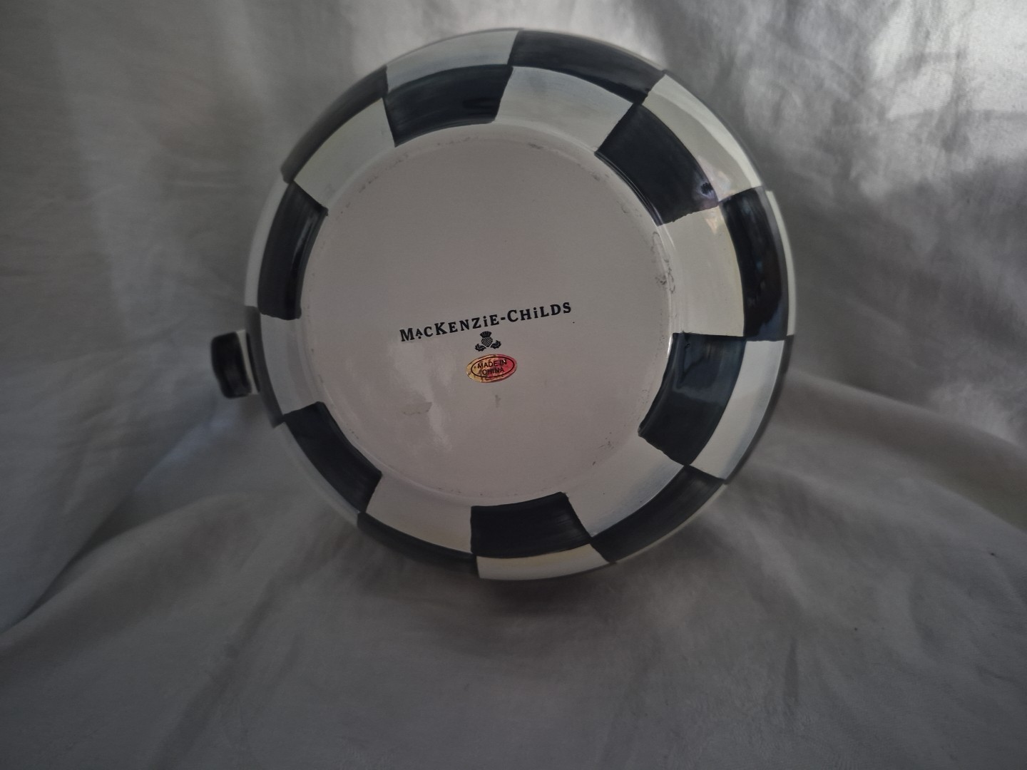 MACKENZIE CHILDS COURTLY CHECK BLACK & WHITE ENAMEL 96 oz WATER PITCHER JUG NWT