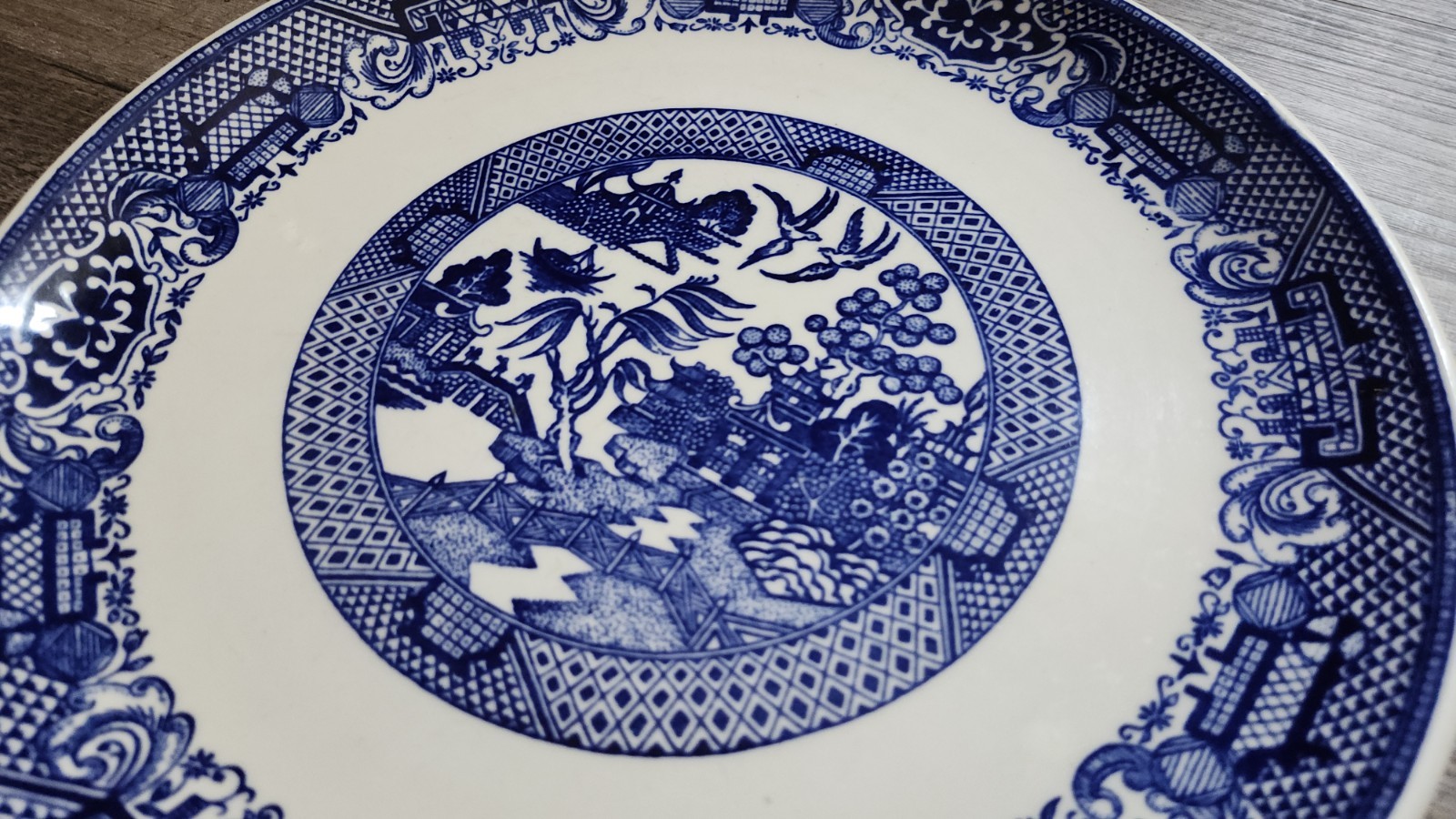 Set of 4 Vintage Blue Willow Dinner 9.75” Plates Blue & White Unmarked Vintage