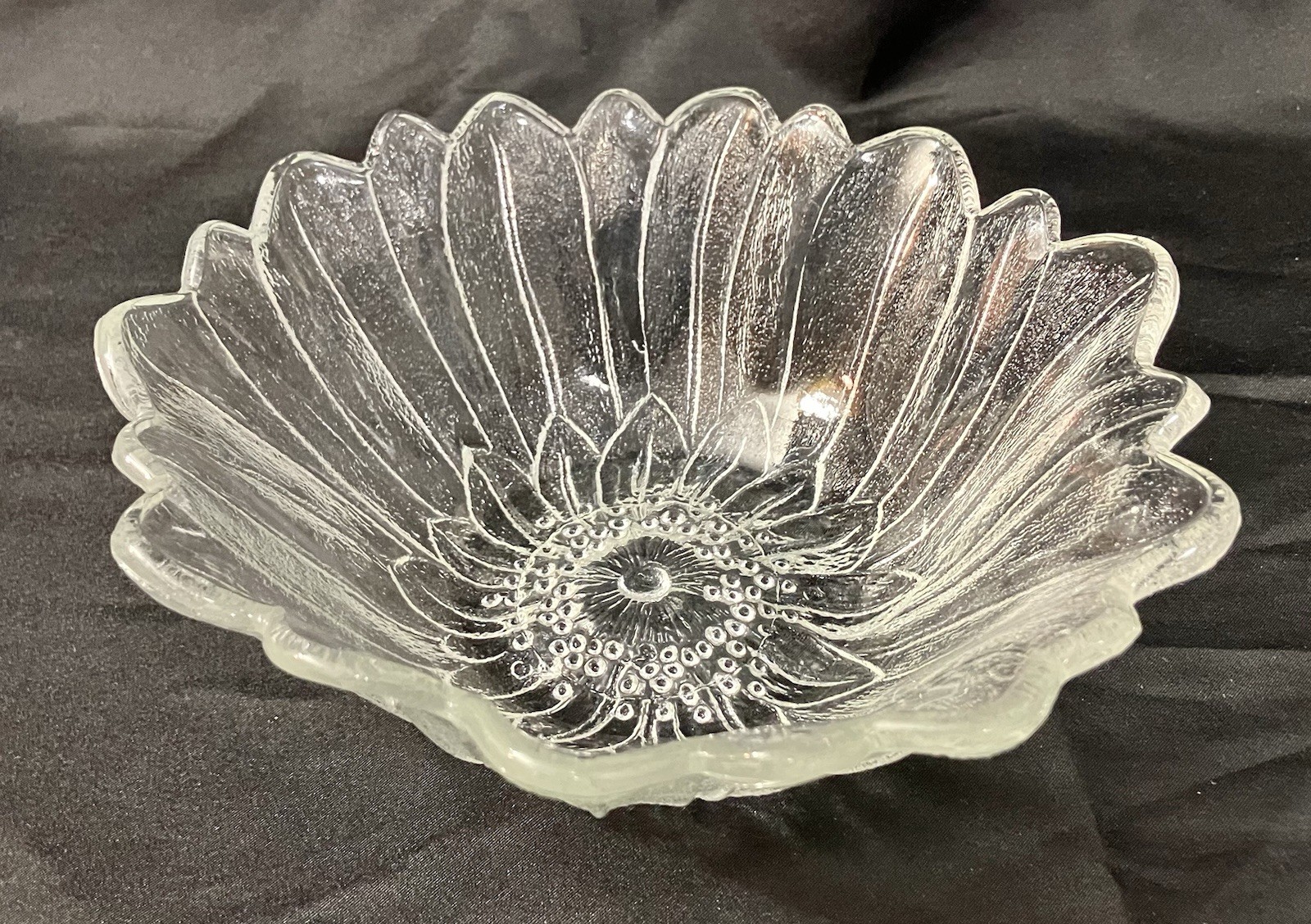 Clear Glass Bowl Indiana flower Lily Pons Dish ☀️ Snack Sunflower 🌻 Vintage