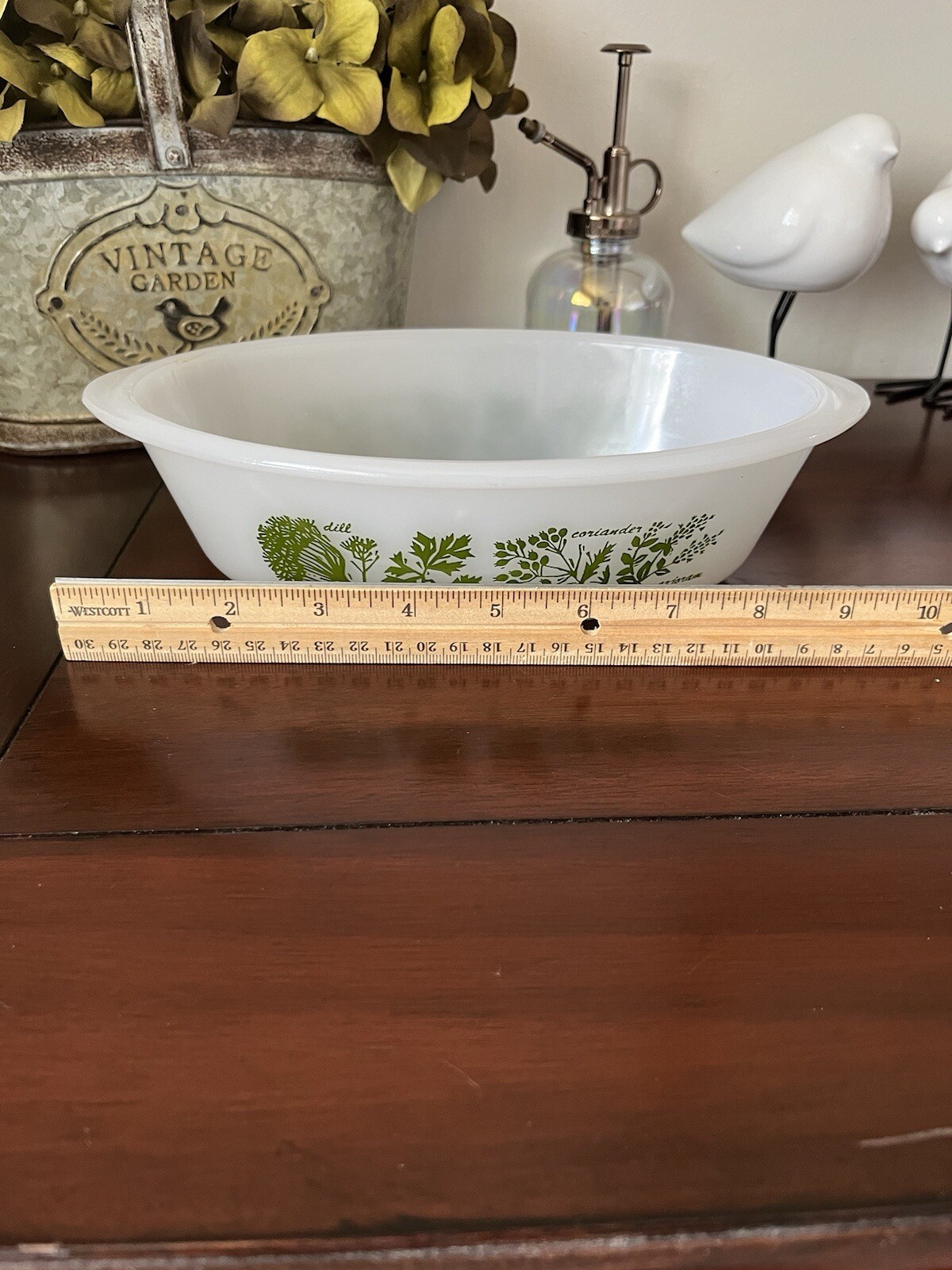 Glasbake Herb Garden 1 Quart Casserole Dish – Excellent Condition
