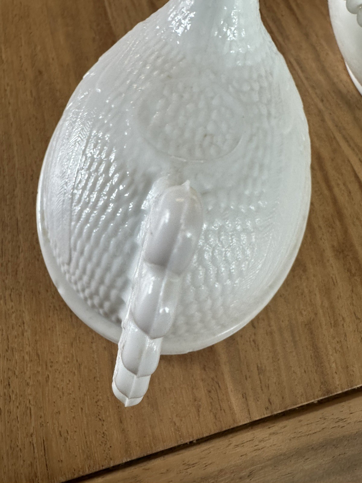 White Milk Glass Hen on Nest Covered Dish Beaded Edge Glossy Decorative