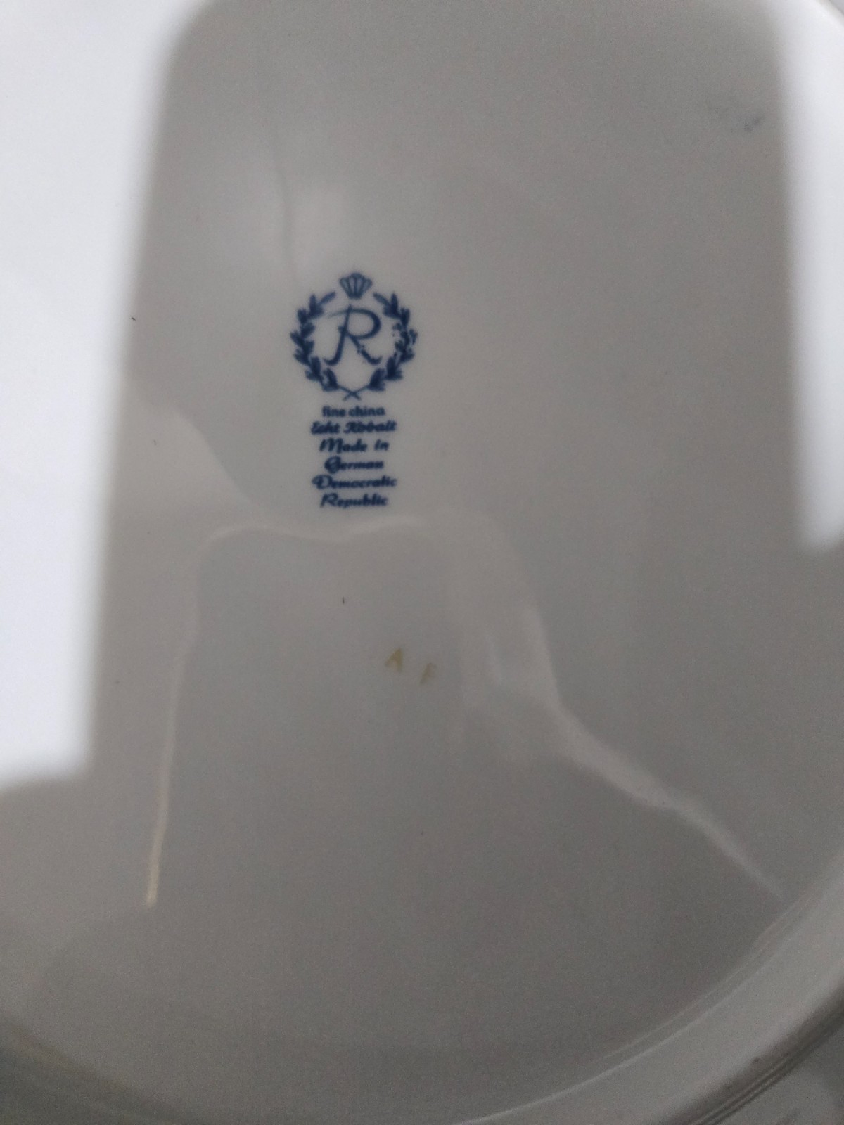 (1) VINTAGE ECHT KOBALT BLUE 11 INCH PLATE