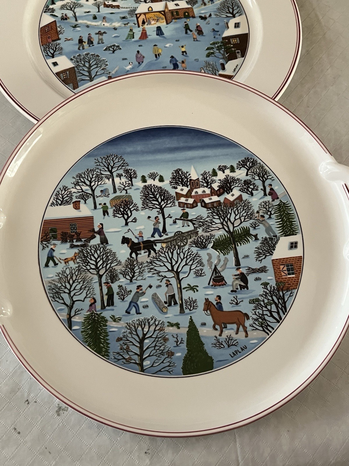 Villeroy & Boch Naif Christmas Cake Plate Charger/Chop Plate Set Of 2