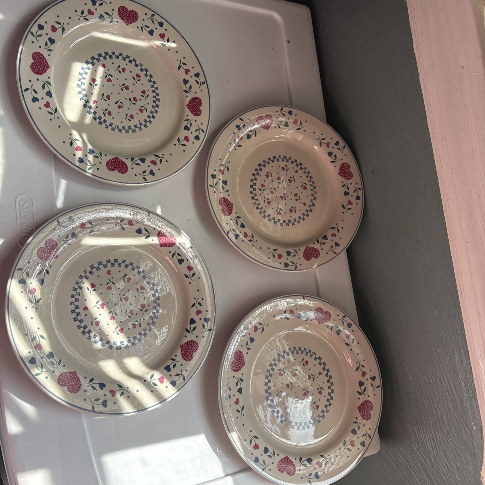 Newcor American Hearts 1994 Stoneware Plates – Set Of 7