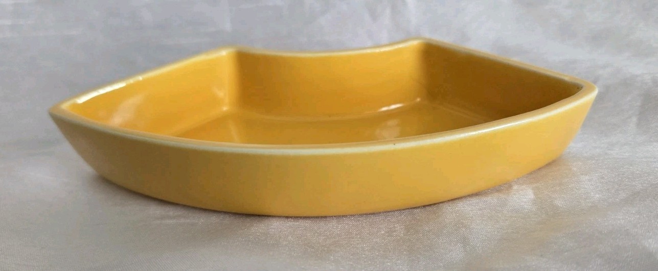 1936 RARE OLD VINTAGE FIESTA RELISH TRAY INSERT VINTAGE YELLOW FIESTA FIESTAWARE