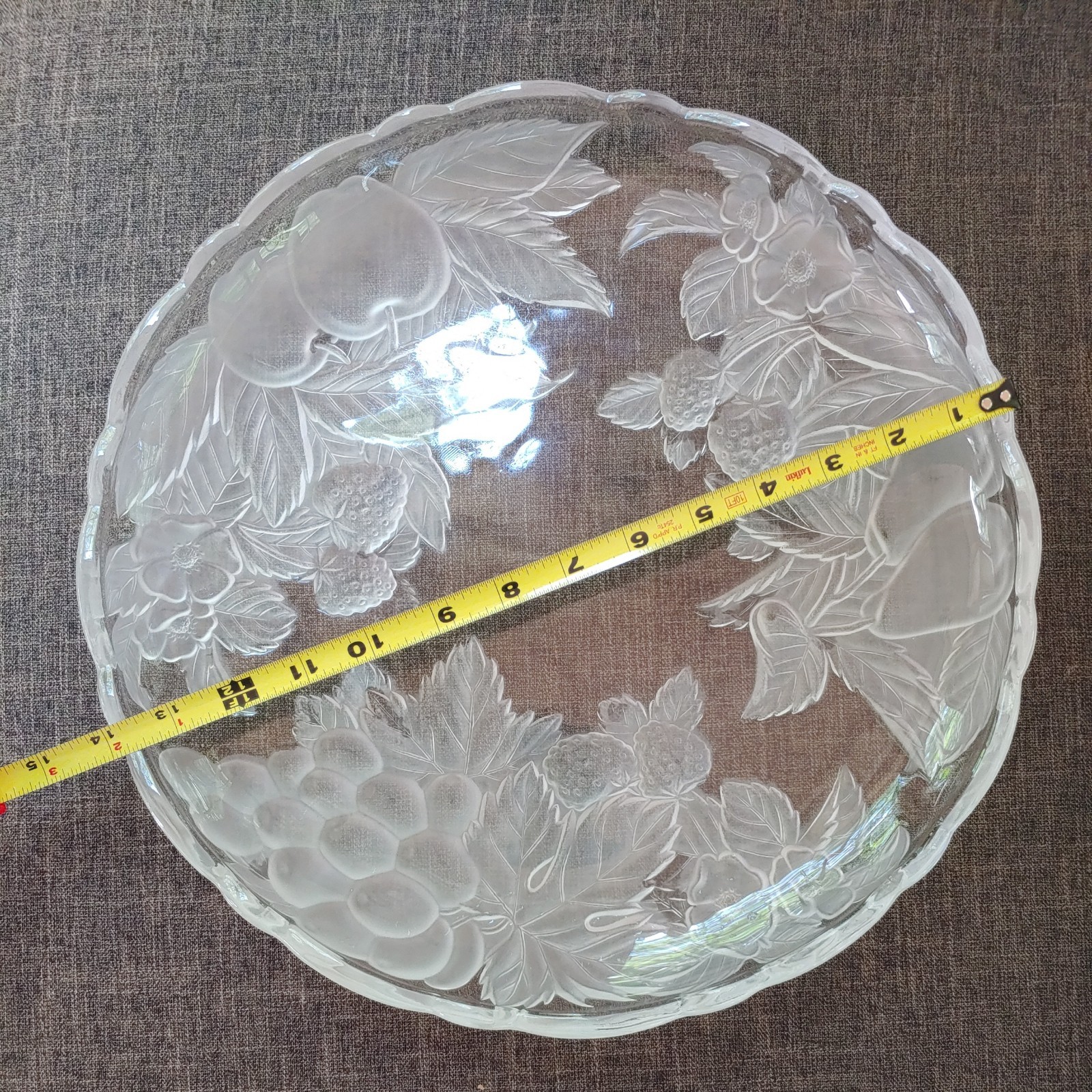 Vintage 14” Berries & Grapes Serving Platter Clear & Frosted