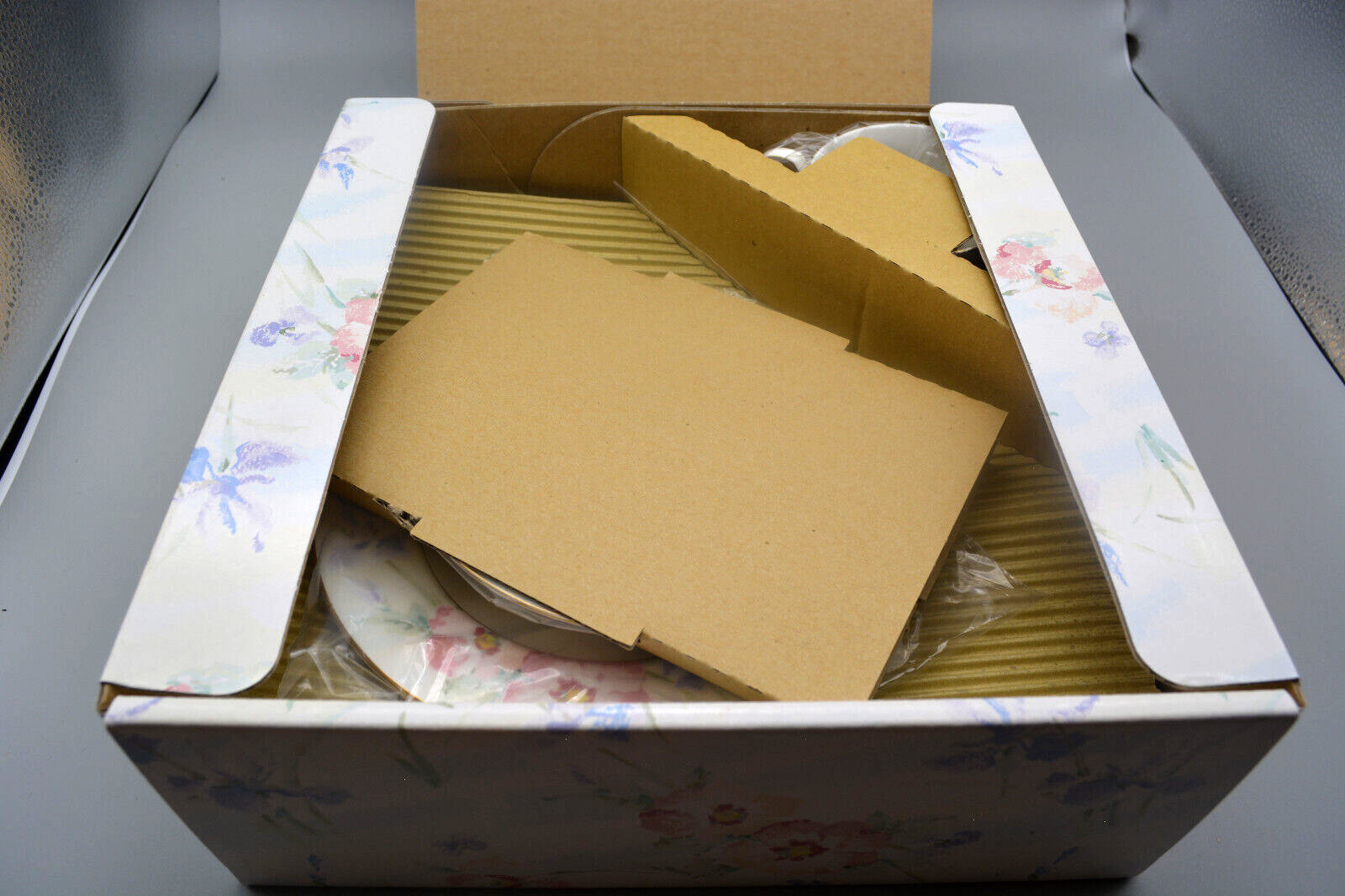 Mikasa Matisse Fine Bone China 5 piece place setting NEW IN ORIGINAL BOXES