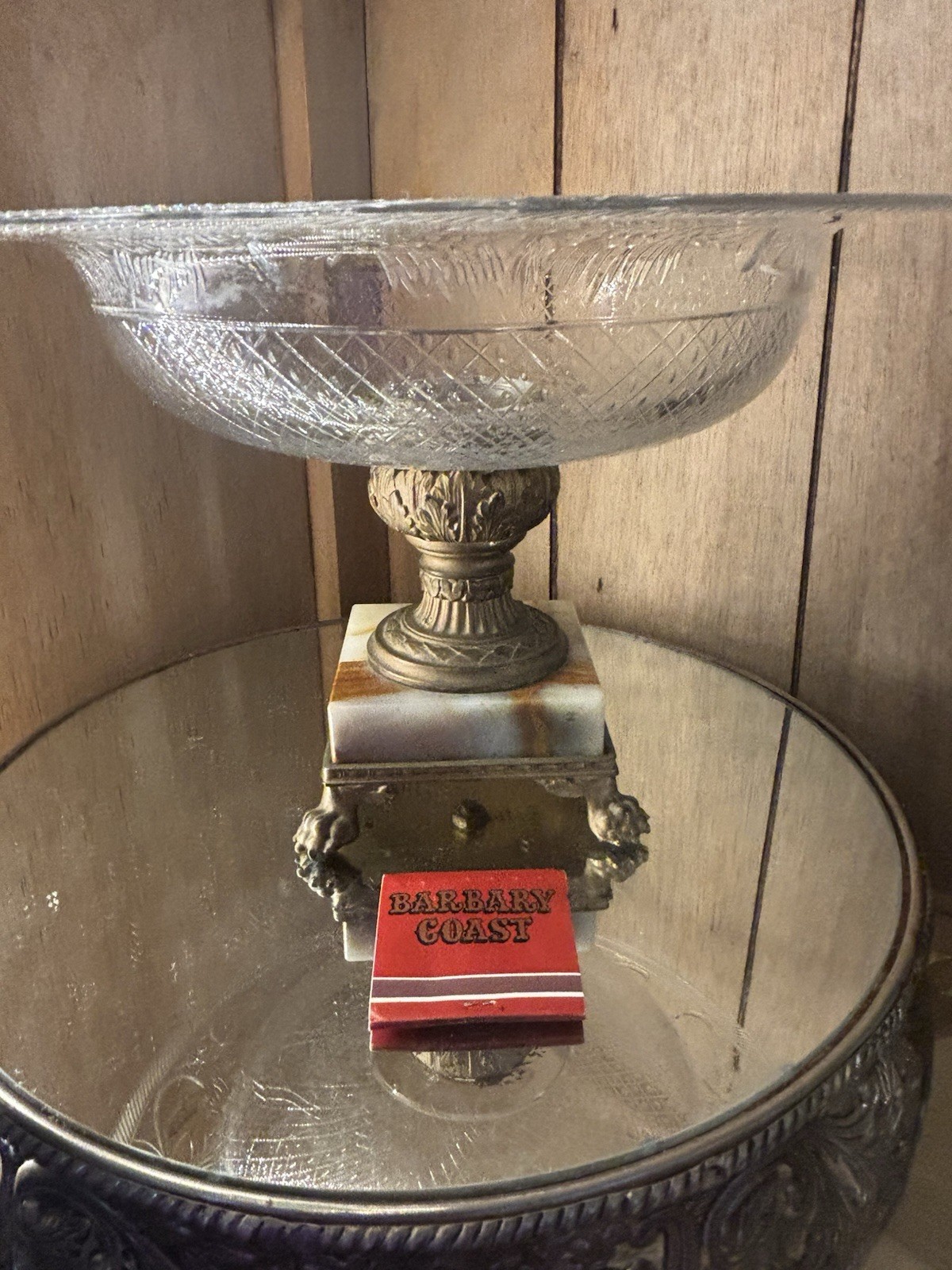 PAIRPOINT “GUILFORD” CRYSTAL WHEEL-CUT & ENGRAVED COMPOTE / CENTERPIECE