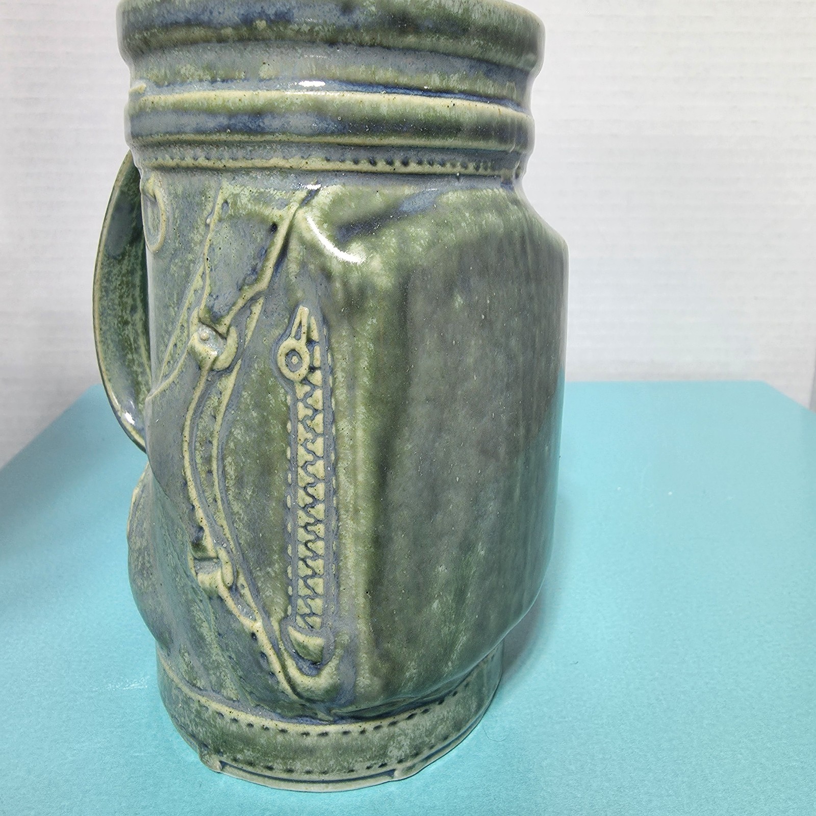 Beta Diseno Hand made pottery studio art mug Golf Bag Spain vtg green glaze