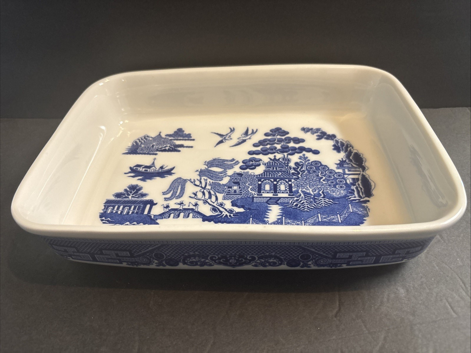 Johnson Bros Blue Willow Rectangular Lasagna Casserole Baking Dish 8×11 unused