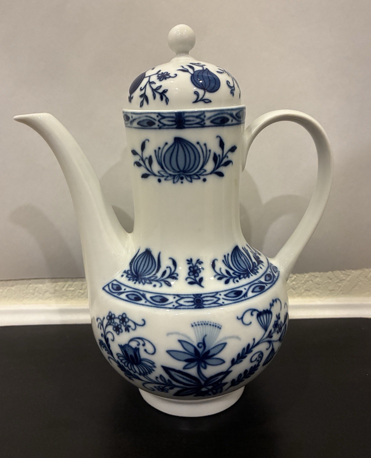 Winterling Bavaria Blue Onion 8.5” Teapot w Lid Germany Echt Kobalt Porcelain