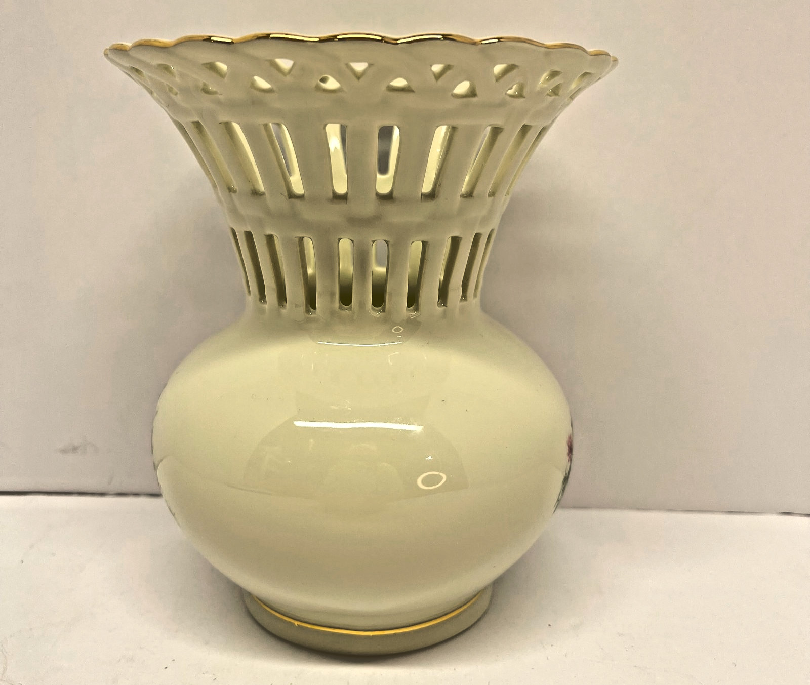 Formalities Baum Bros Victorian Rose Pierced Lattice Rim 5.5″ Vase-Vintage