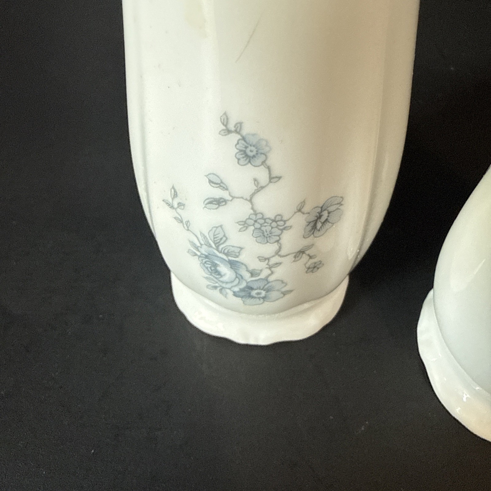 Johann Haviland Salt & Pepper Shaker Set Bavaria Germany Blue Garland Floral Vtg