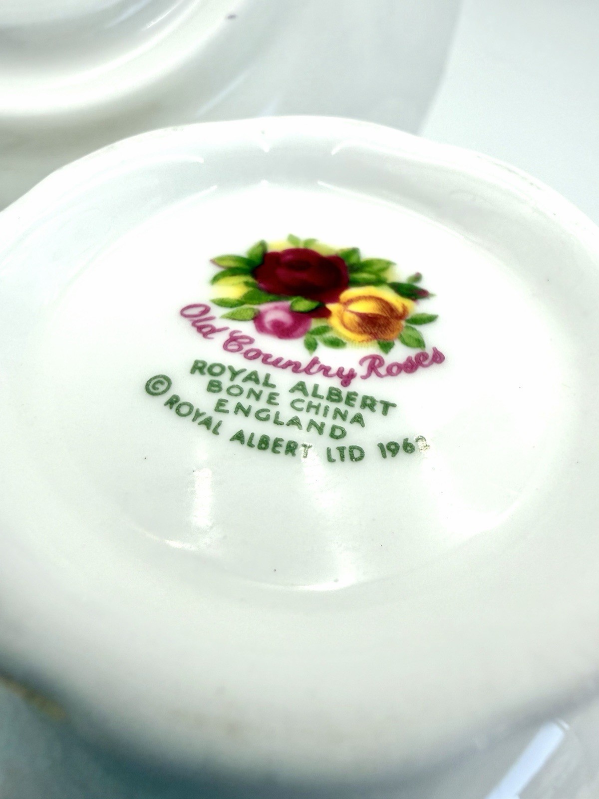 Royal Albert Old Country Roses – Oversized Cup & Saucer Set
