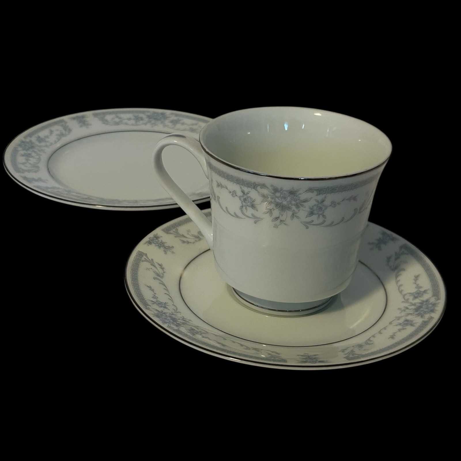 Vintage 1985 Sheffield Blue Whisper Porcelain Cup Saucer And Dessert Plate Japan