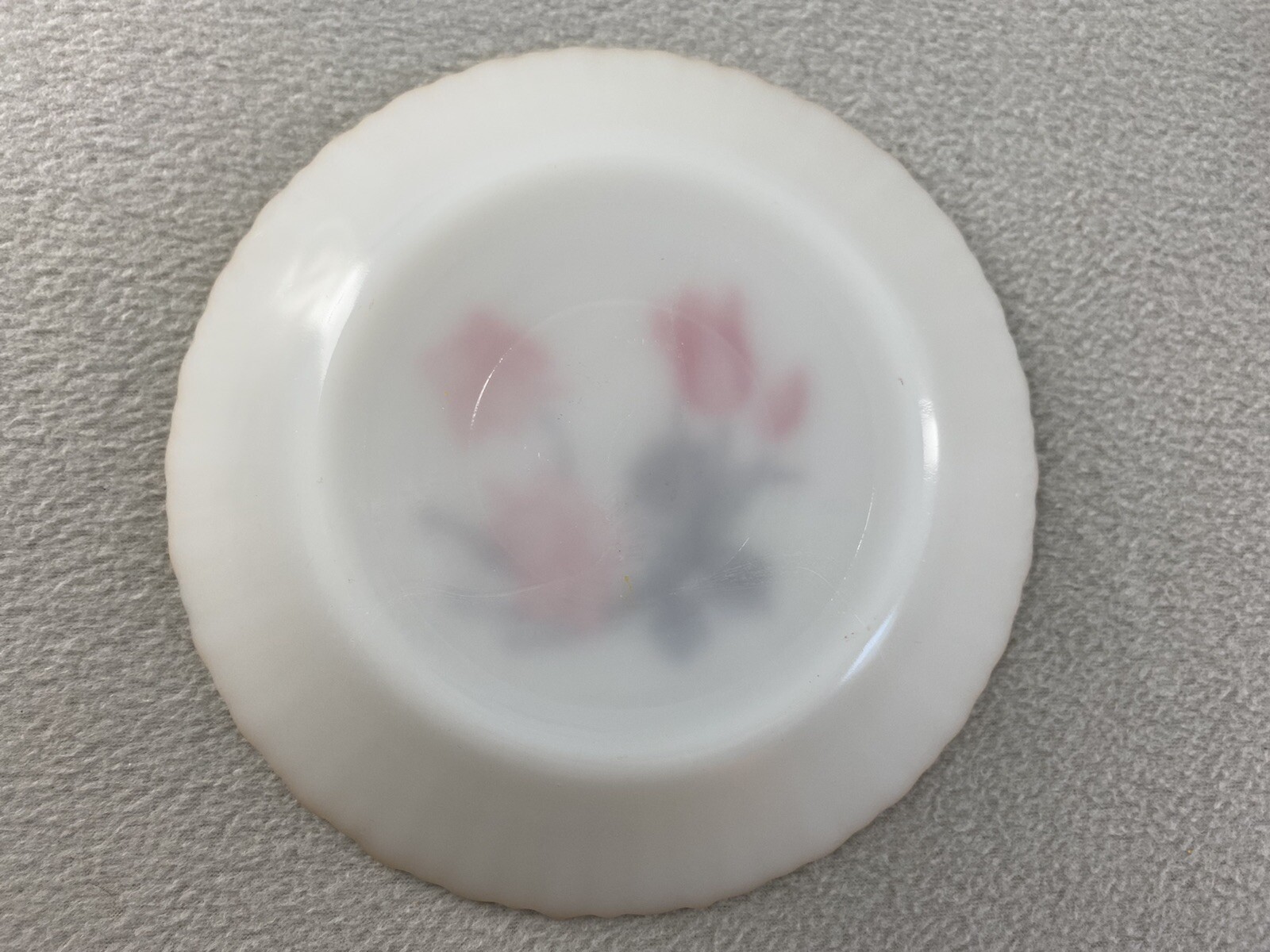 2 Termocrisa Translucent Milk Glass 7.25″ Soup Bowls Red Floral Pattern