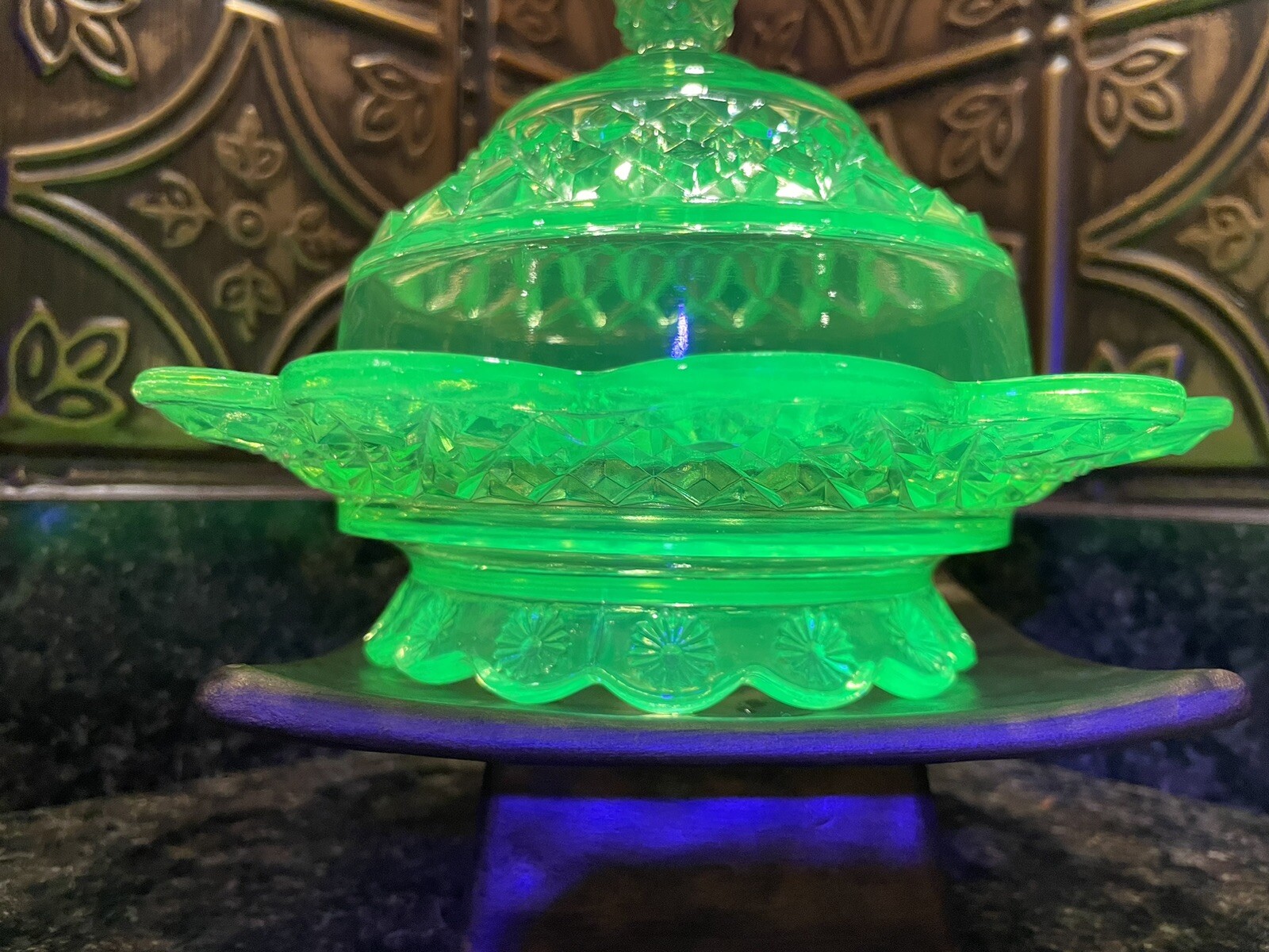 Vintage Riverside Green Vaseline Glass Petticoat Pattern Covered Bowl 30s Tested