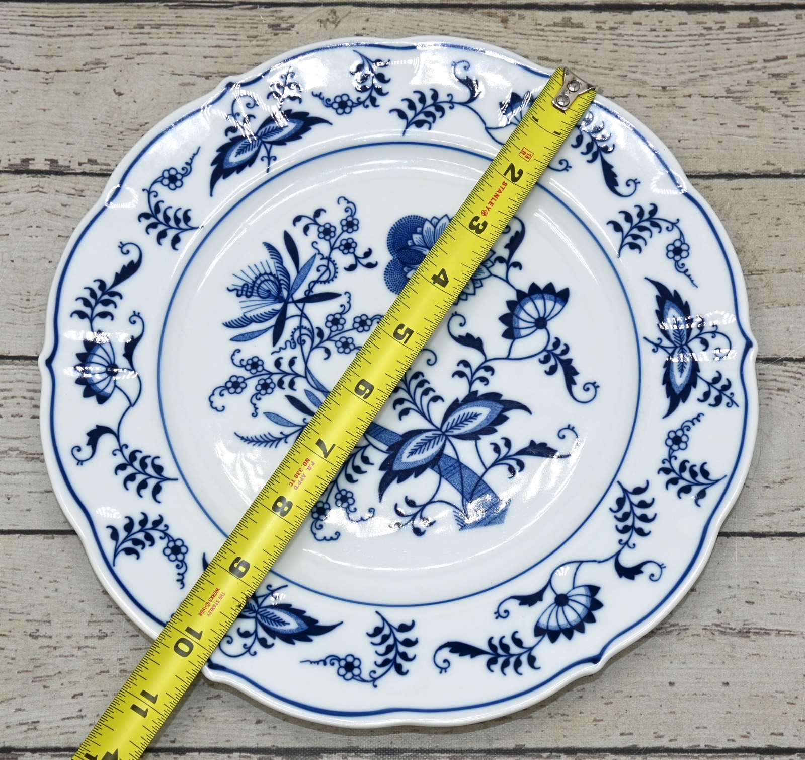 Blue Danube Japan Dinner Plates Set of 7 Blue Onion Floral 10.25” Scalloped