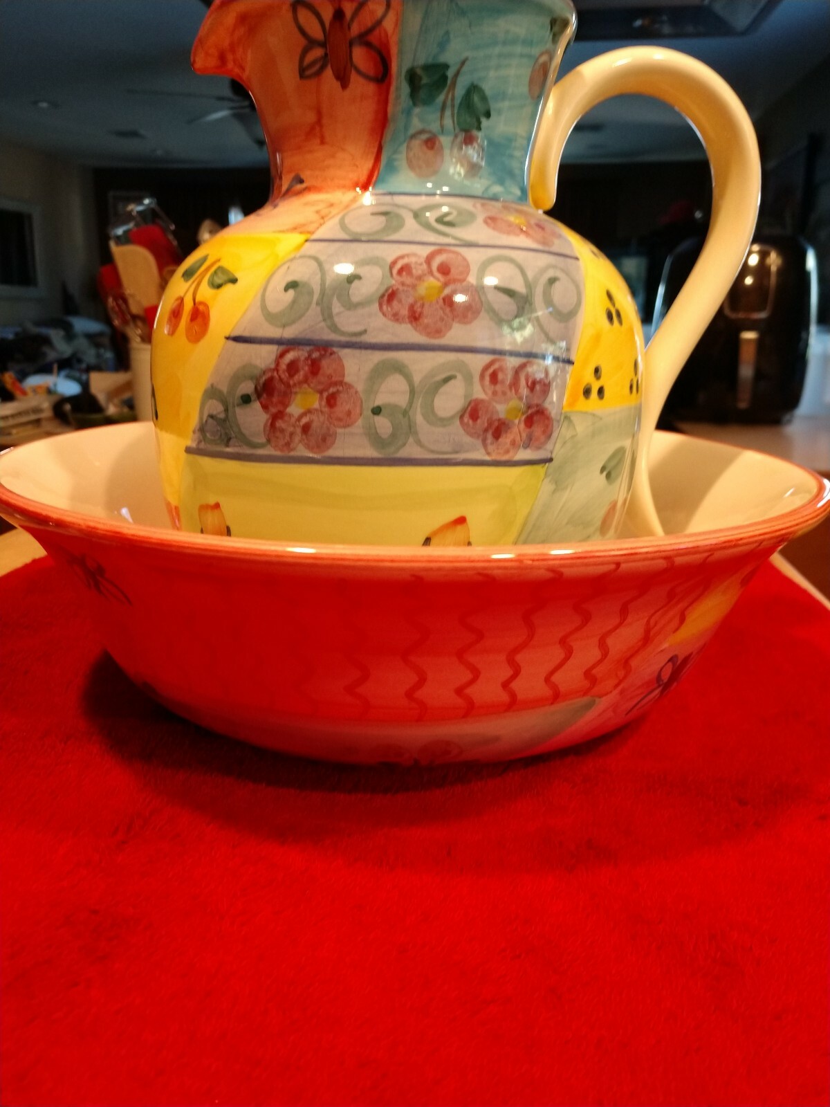 FAVANOL PORTUGAL MARTINIQUE WATER PITCHER AND BOWL PINK. FLORAL, FRUIT & BEES