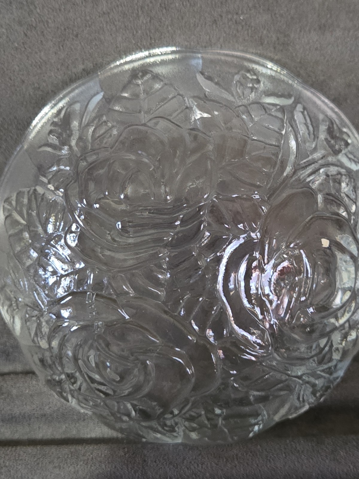 Pasari Indonesia Serving/Berry Bowl – Rose Pattern w/Scalloped Edge, 5in