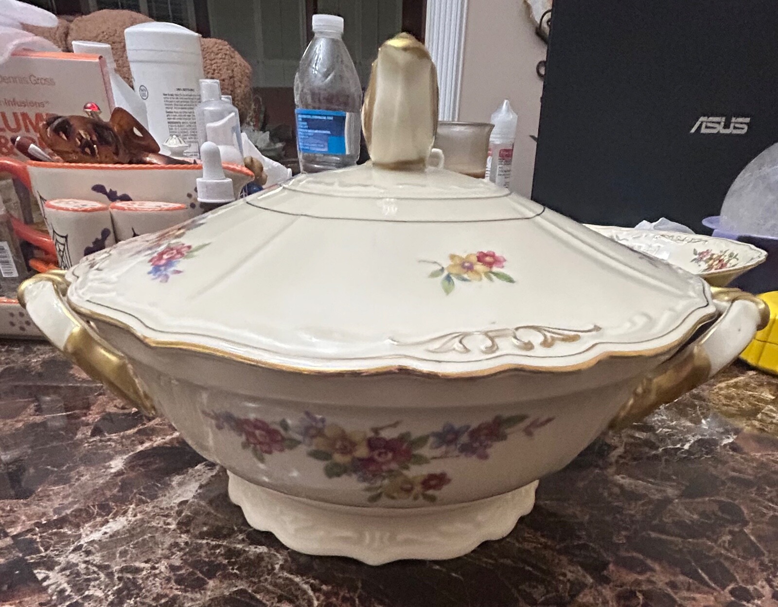 Lohengrin Eschenbach Bavaria 2129 Round Covered Dish