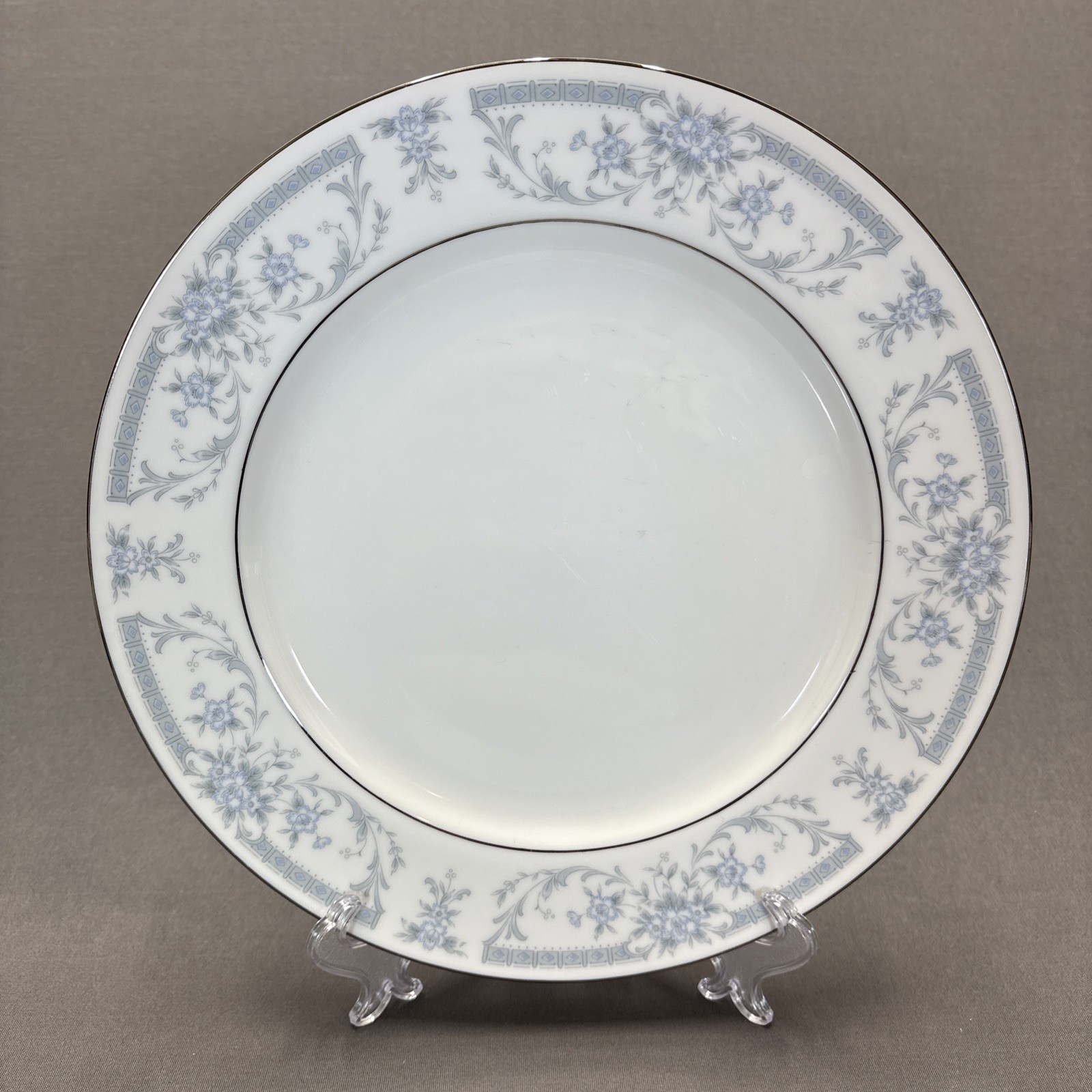 Sheffield Blue Whisper Dinner Plates 10 3/8″ Set of 2 Fine China Blue Floral