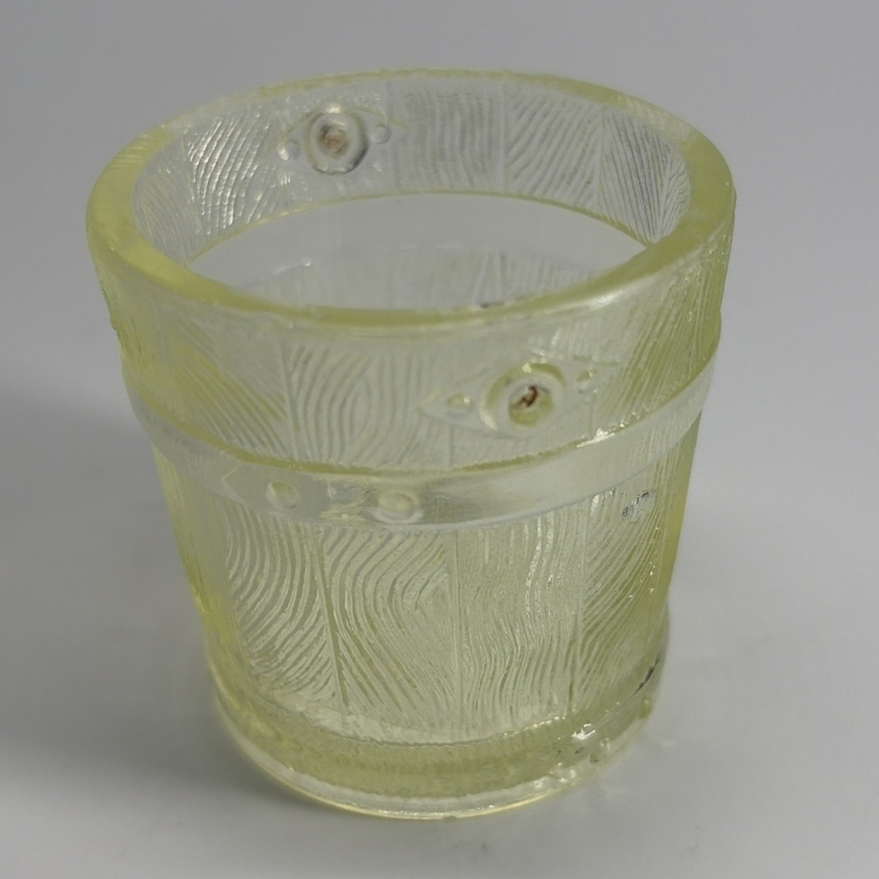 Bryce Bros Old Oaken Bucket Toothpick Holder 2″ Vaseline Uranium UV Glow EAPG