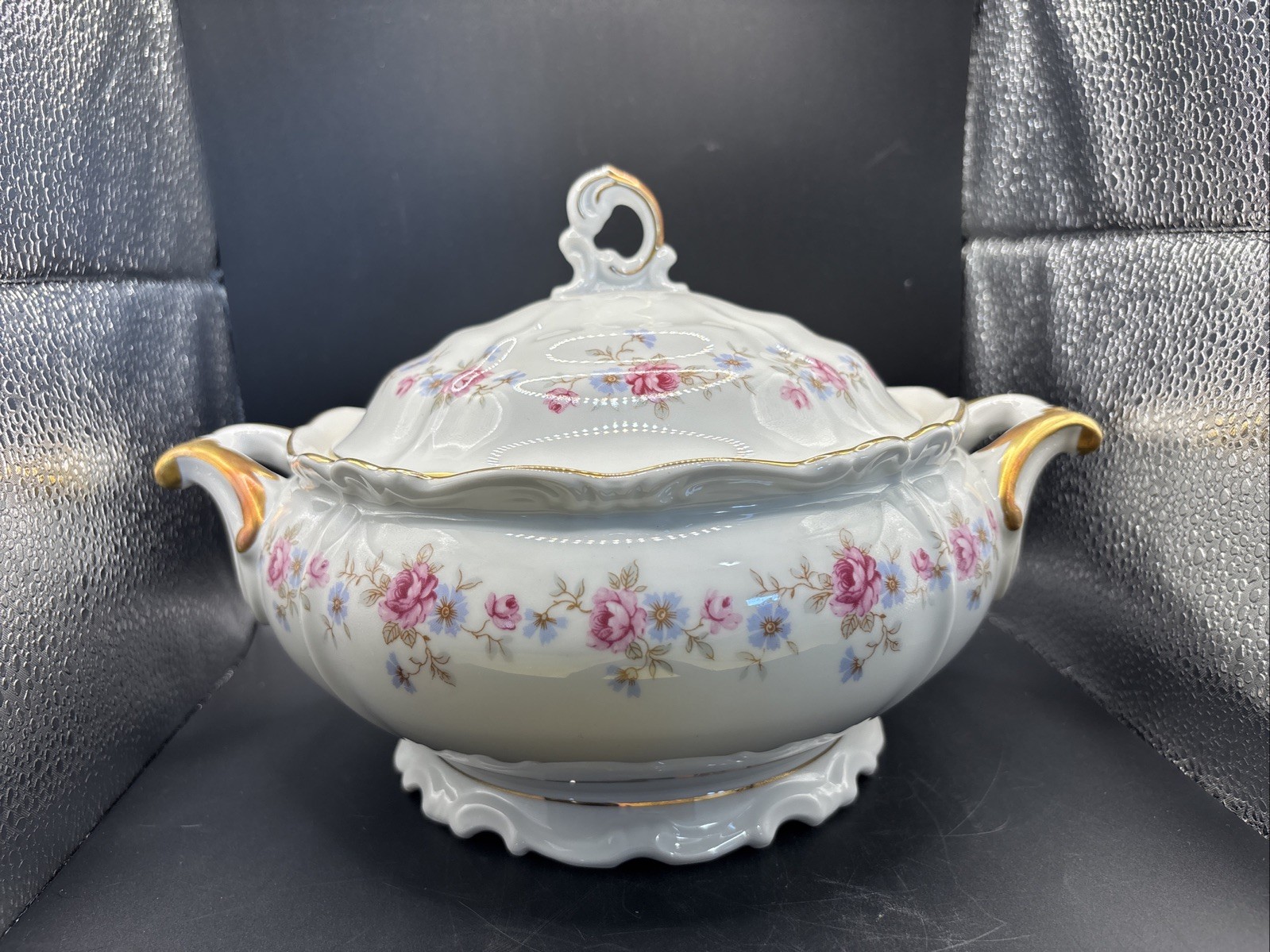 VINTAGE EDELSTEIN MARIA THERESIA FLORENCE FOOTED COVERED VEGETABLE TUREEN